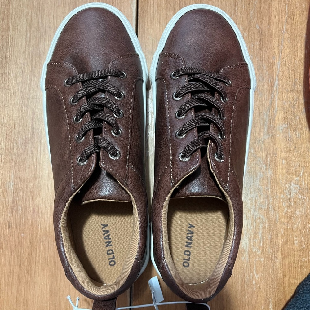 Old Navy Boys/Kids Slip On Faux Leather Sneakers, NWT